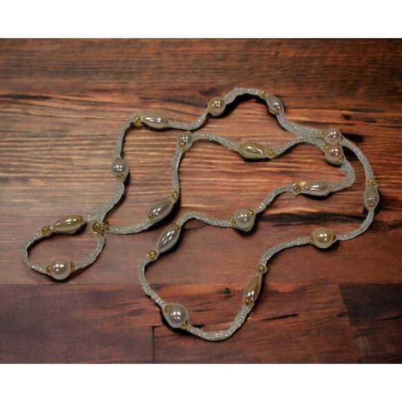 Vintage Avon Pearly Pastel Necklace Opalescent Beaded Chain Long 1994 - Picture 2 of 9